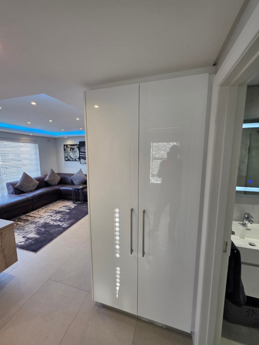 2 Bedroom Property for Sale in Lansdowne Western Cape